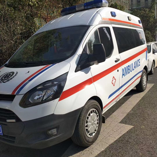 回民品质救护车出租,为您的健康出行负责